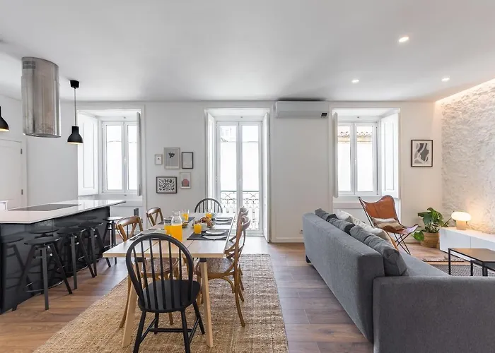 Trendy T.m By The River Apartman