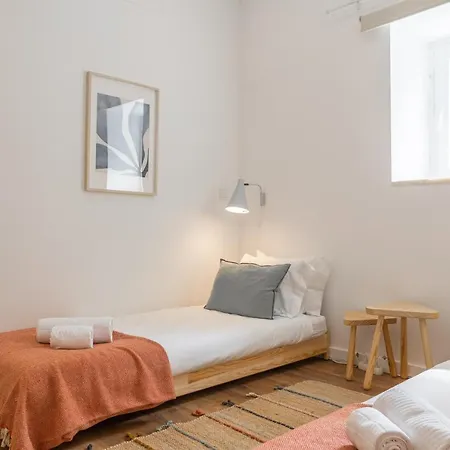 Trendy T.m By The River Apartment